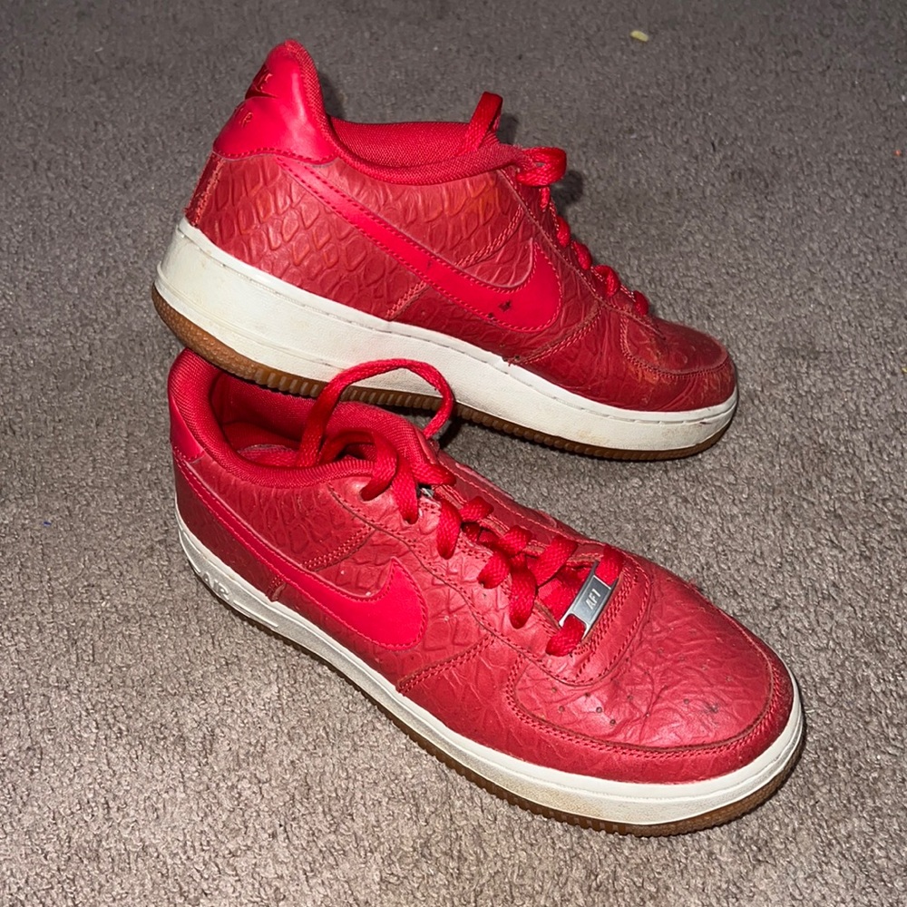 Red Nike air forces, size 6